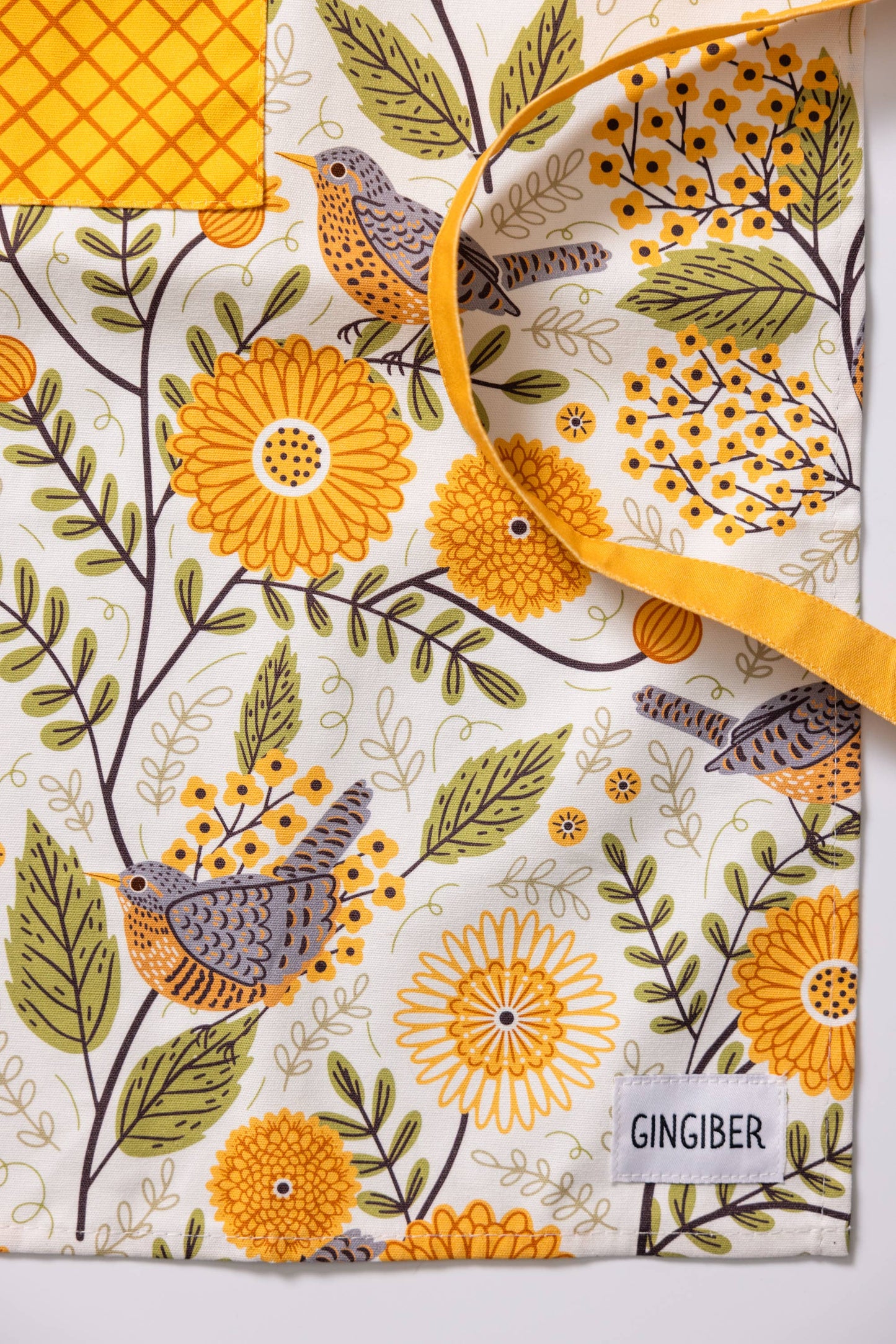 Mums & Robins Apron