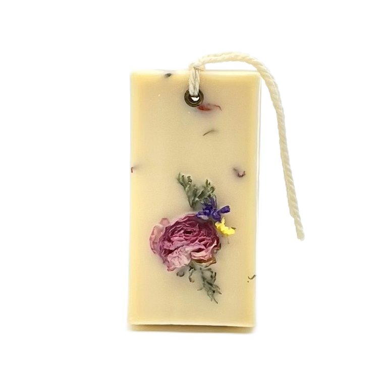 Botanical Wax Sachet featuring 1818 Farms Dried Flowers: White Ember