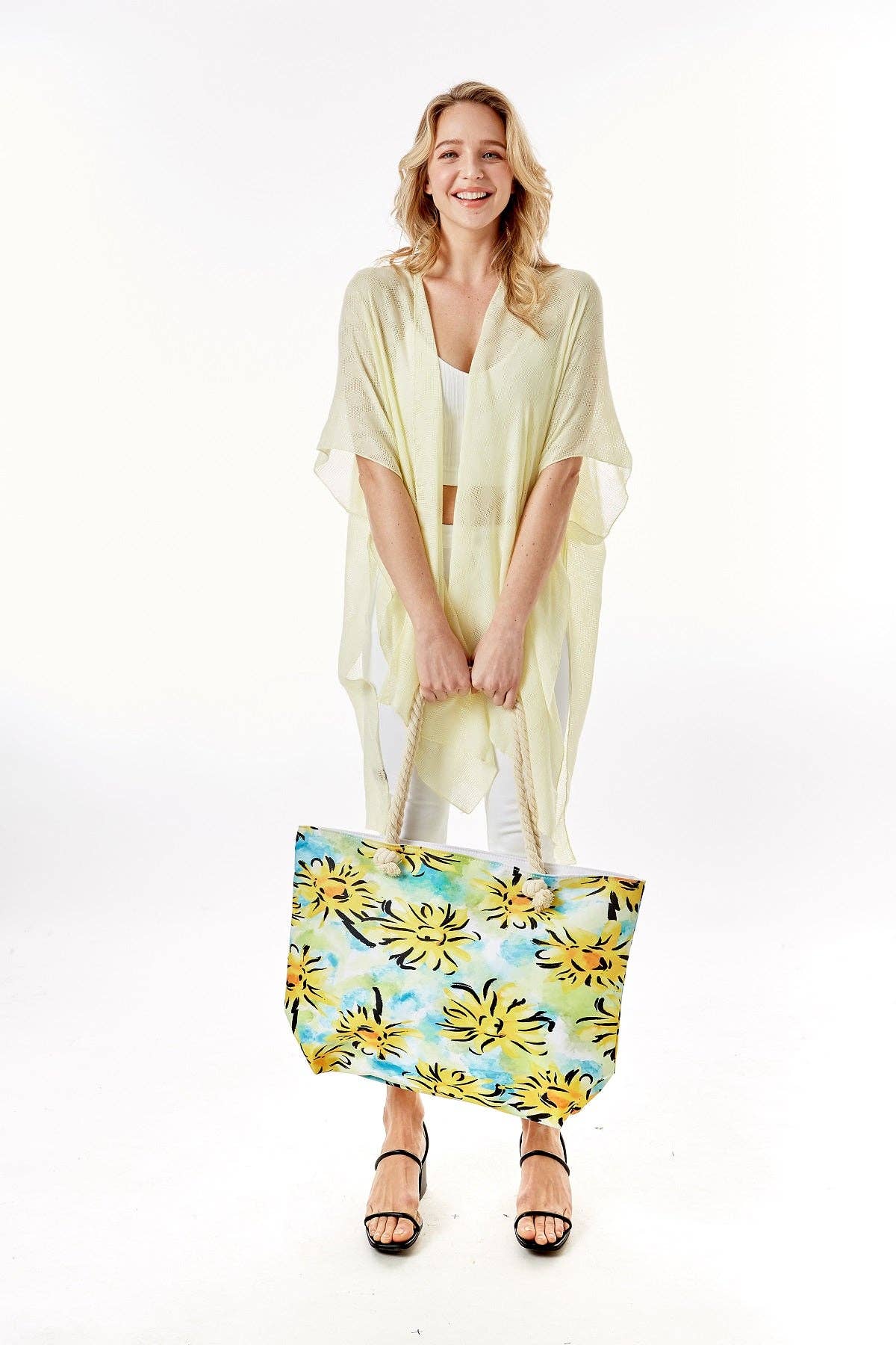 Daisy Beach Tote Bag
