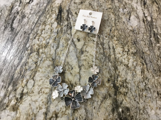 Hibiscus Flower Necklace & Earring Set