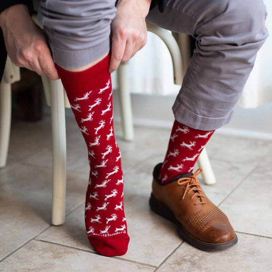 Men's Leaping Deer Socks   Red/White   One Size