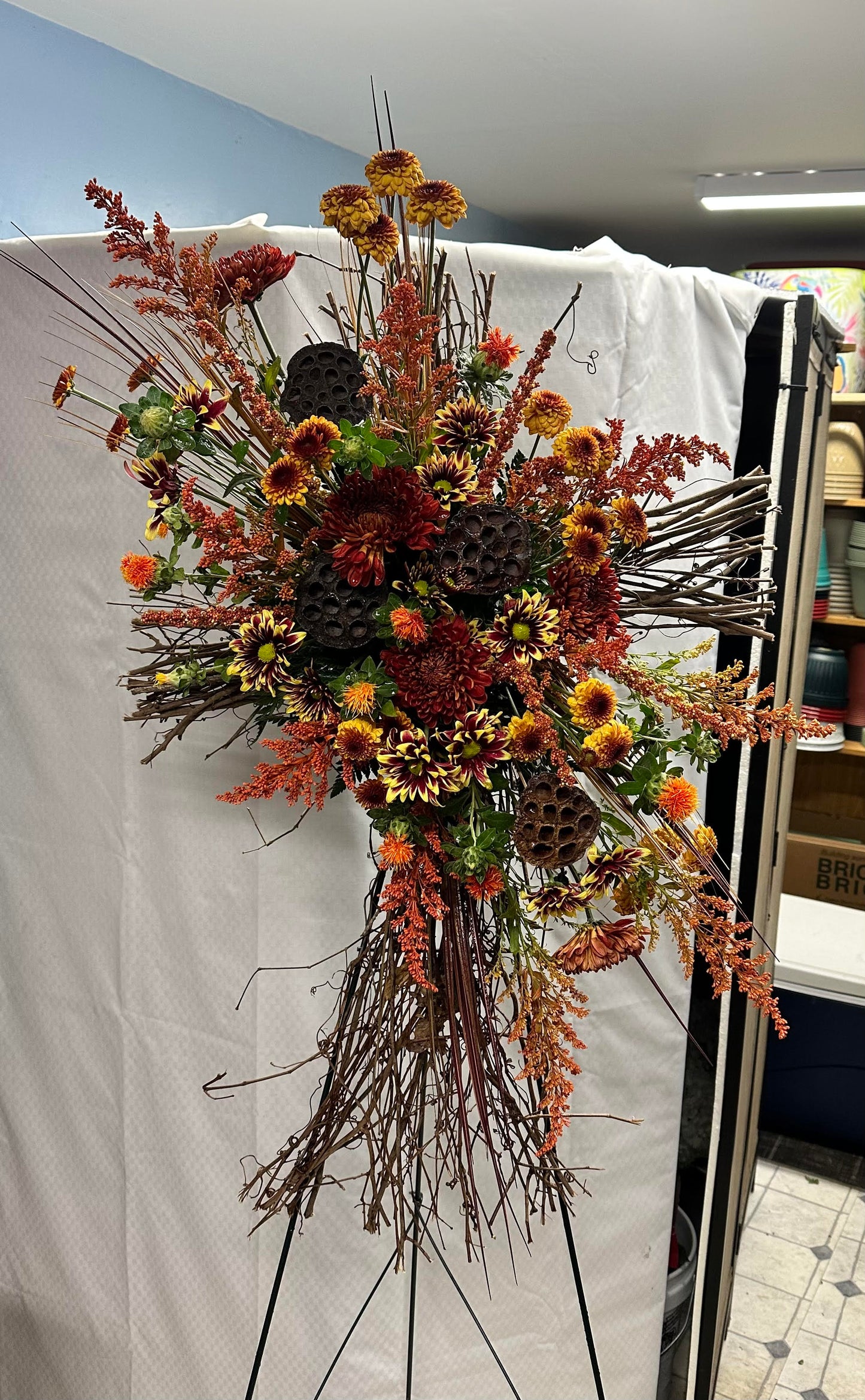 Grapevine Cross Standing Easel