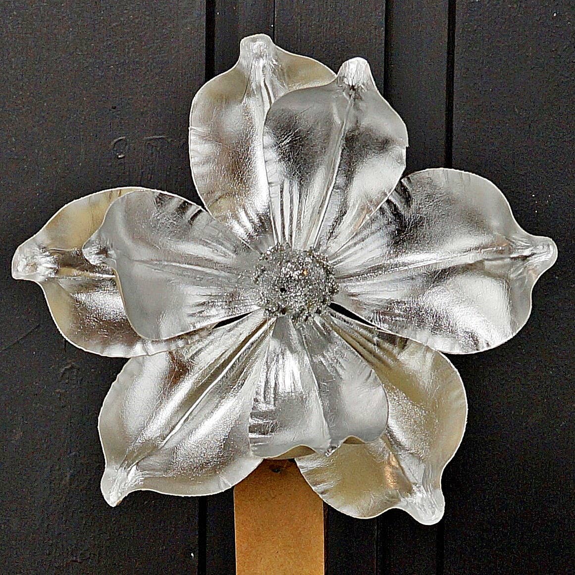 ISB64502- 25in Metalic Magnolia-silver